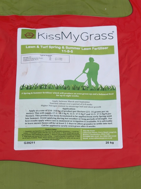 BS Spring & Summer Lawn and Sportsfield Fertiliser 11.5.5