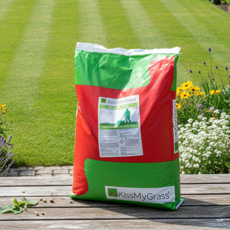Moss weed and feed grass fertilsier